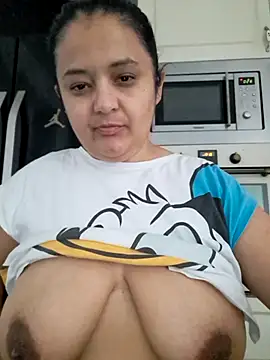 Snapshot of sarahhh1987 chatting on 11-25-25, 07:19 sarahhh1987 online show from 11-25-25, 07:19