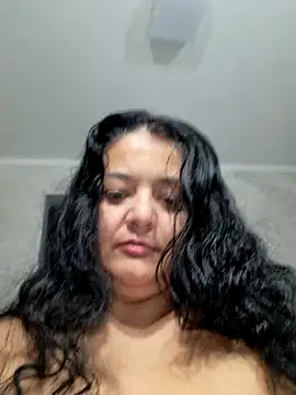 Snapshot of sarahhh1987 chatting on 11-29-25, 06:38 sarahhh1987 online show from 11-29-25, 06:38