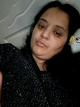 Snapshot of sarahhh1987 chatting on 12-16-25, 05:40 sarahhh1987 online show from 12-16-25, 05:40