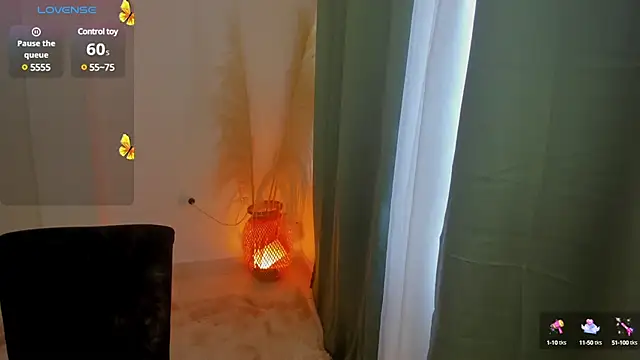 Snapshot of AnntoniaWood chatting on 02-20-25, 02:13 AnntoniaWood online show from 02-20-25, 02:13