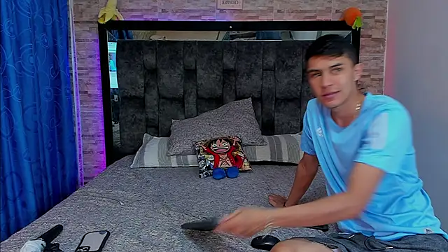 Snapshot of Juva___ chatting on 02-23-25, 10:53 Juva    online show from 02-23-25, 10:53