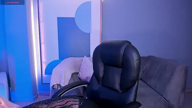 HannaConnor  online show from 03-07-25, 08:00