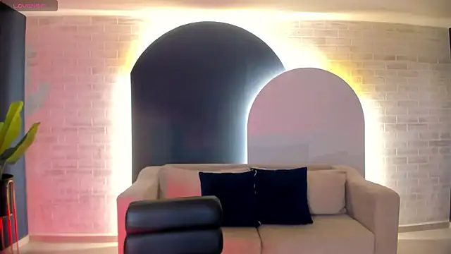 HannaConnor  online show from 09-11-25, 03:39