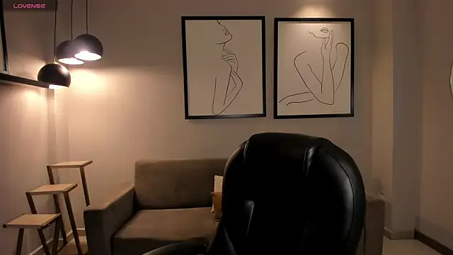 AliceHarper  online show from 10-29-25, 07:48