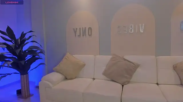 AliceHarper  online show from 02-12-26, 09:21