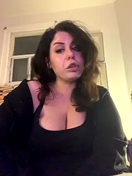 holyeroticss online show from 12-20-25, 12:18