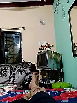 Snapshot of roadtucker123 chatting on 02-03-25, 03:17 roadtucker123 online show from 02-03-25, 03:17