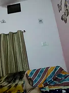 Snapshot of roadtucker123 chatting on 02-26-25, 04:35 roadtucker123 online show from 02-26-25, 04:35