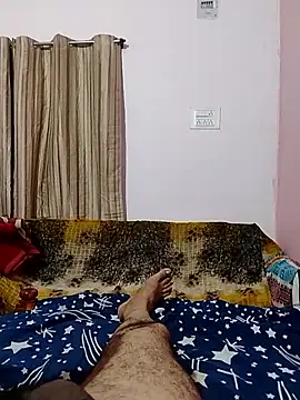 Snapshot of roadtucker123 chatting on 09-09-25, 04:50 roadtucker123 online show from 09-09-25, 04:50