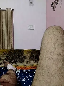 Snapshot of roadtucker123 chatting on 09-14-25, 07:46 roadtucker123 online show from 09-14-25, 07:46