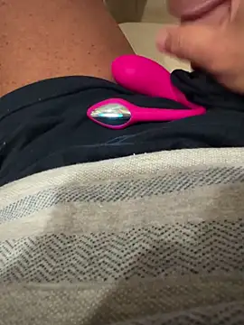 Snapshot of Teloficco chatting on 10-18-25, 10:21 Teloficco online show from 10-18-25, 10:21