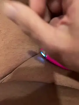 Snapshot of Teloficco chatting on 11-12-25, 09:25 Teloficco online show from 11-12-25, 09:25