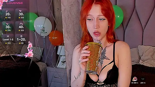 Snapshot of Eva_Cramer chatting on 03-13-25, 01:18 Eva Cramer online show from 03-13-25, 01:18