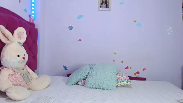 Madelyy  online show from 06-20-26, 08:22