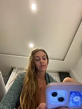 Snapshot of jungleangel chatting on 11-14-25, 03:22 jungleangel online show from 11-14-25, 03:22