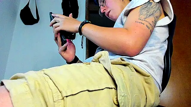 Snapshot of Sexyboy_666 chatting on 10-01-25, 05:57 Sexyboy 666 online show from 10-01-25, 05:57