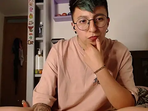 Snapshot of Sexyboy_666 chatting on 11-21-25, 11:36 Sexyboy 666 online show from 11-21-25, 11:36