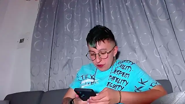 Snapshot of Sexyboy_666 chatting on 11-25-25, 06:35 Sexyboy 666 online show from 11-25-25, 06:35