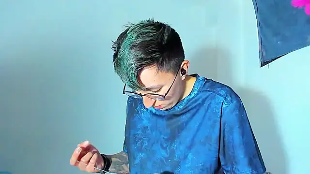 Snapshot of Sexyboy_666 chatting on 12-15-25, 12:20 Sexyboy 666 online show from 12-15-25, 12:20