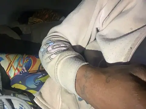 SlimeCrownzOut5 online show from 11-05-25, 12:16