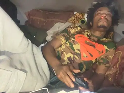 SlimeCrownzOut5 online show from 02-01-26, 06:45