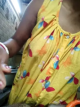 Snapshot of Bengoli--bhabhi chatting on 02-27-25, 01:38 Bengoli--bhabhi online show from 02-27-25, 01:38