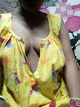 Snapshot of Bengoli--bhabhi chatting on 03-03-25, 12:37 Bengoli--bhabhi online show from 03-03-25, 12:37