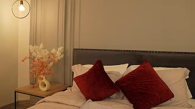 IrisBaker online show from 04-22-26, 09:27