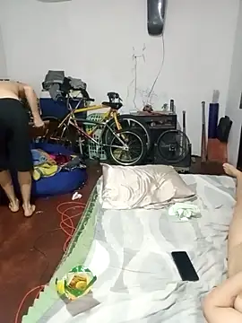 Snapshot of Mrdetonador chatting on 10-30-25, 12:45 Mrdetonador online show from 10-30-25, 12:45