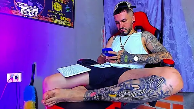 smoker445 online show from 11-19-25, 03:50