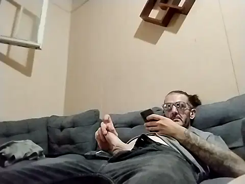 Snapshot of mebmeb24 chatting on 10-06-25, 01:52 mebmeb24 online show from 10-06-25, 01:52