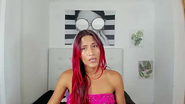 Brisahott online show from 10-31-25, 07:48