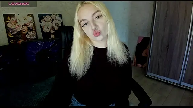 Stella  Cox online show from 11-07-25, 06:35