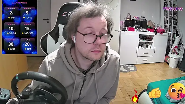 Snapshot of larsgessner30 chatting on 12-13-25, 09:31 larsgessner30 online show from 12-13-25, 09:31