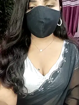 Snapshot of Tanvi-patil chatting on 09-15-25, 03:45 Tanvi-patil online show from 09-15-25, 03:45