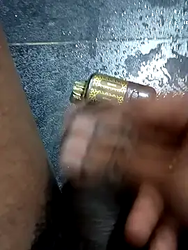 Snapshot of SexyMama_boy chatting on 01-21-25, 04:27 SexyMama boy online show from 01-21-25, 04:27