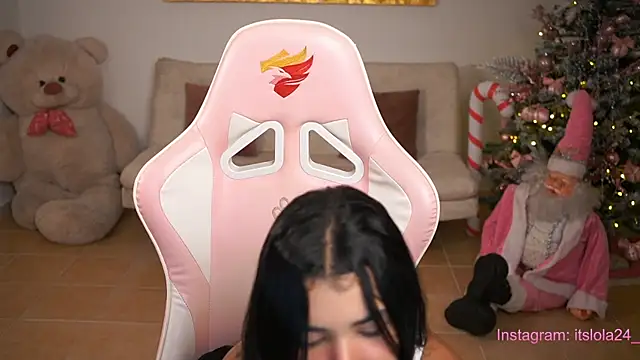 Snapshot of its_lola24 chatting on 12-31-24, 03:23 its lola24 online show from 12-31-24, 03:23