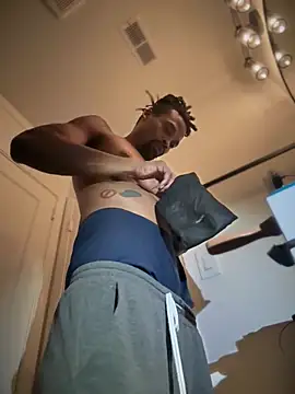 1BeautyN1Beast online show from 02-26-26, 08:08