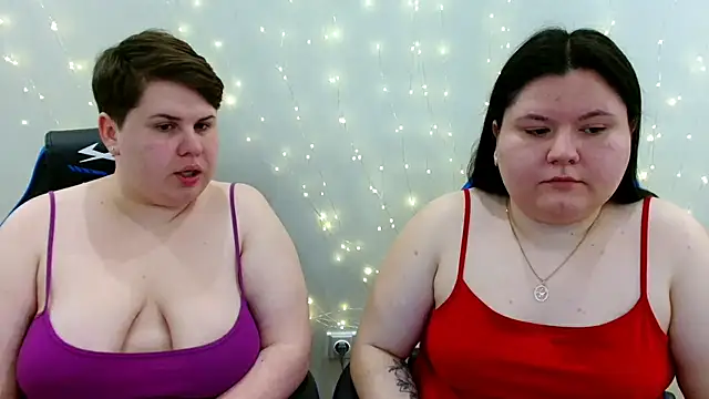 BeckyAndHellen online show from 04-23-26, 10:03