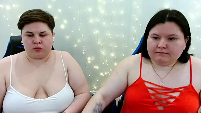 BeckyAndHellen online show from 05-15-26, 01:07