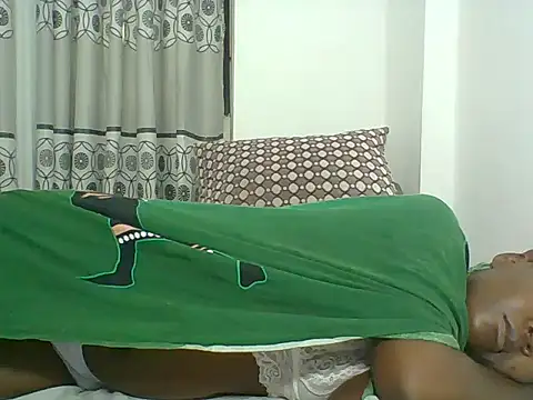 Snapshot of Chocolateskin4 chatting on 07-02-26, 03:45 Chocolateskin4 online show from 07-02-26, 03:45