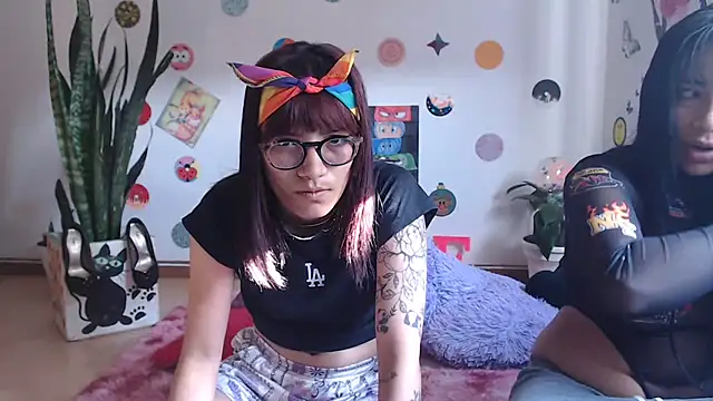 Snapshot of Yaumiko chatting on 12-26-24, 01:10 Yaumiko online show from 12-26-24, 01:10