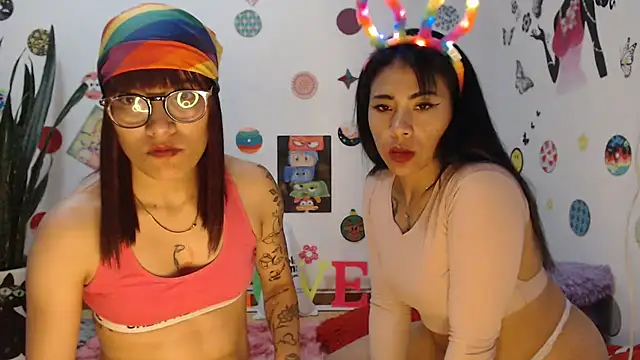 Snapshot of Yaumiko chatting on 12-30-24, 11:06 Yaumiko online show from 12-30-24, 11:06
