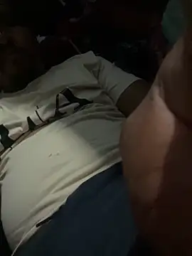 Snapshot of Alvarosexxx chatting on 10-29-25, 08:38 Alvarosexxx online show from 10-29-25, 08:38