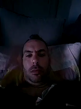 Giannis1990  online show from 04-25-26, 09:23