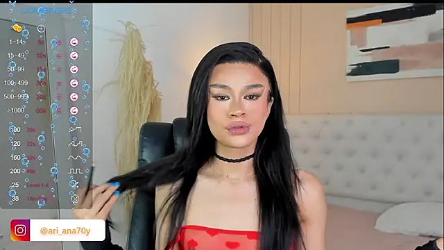 Snapshot of LOISE-XX chatting on 11-15-25, 06:33 LOISE-XX online show from 11-15-25, 06:33