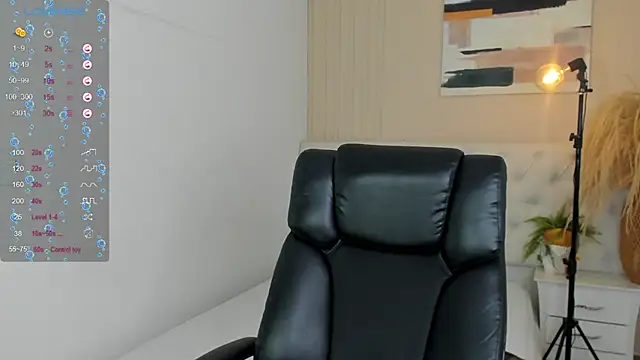 Snapshot of LOISE-XX chatting on 07-11-26, 08:39 LOISE-XX online show from 07-11-26, 08:39