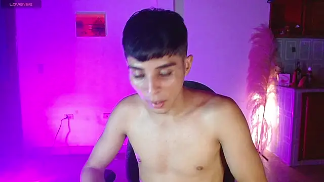 Snapshot of justin_alexxx chatting on 01-28-25, 03:25 justin alexxx online show from 01-28-25, 03:25