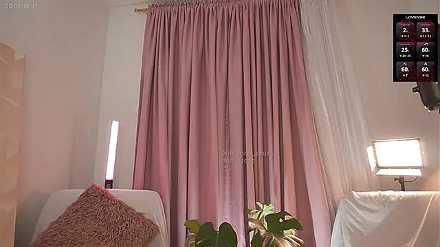 Snapshot of Ximenna_Cruz chatting on 01-29-25, 12:12 Ximenna Cruz online show from 01-29-25, 12:12