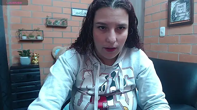 alexia 87 online show from 09-12-25, 01:49
